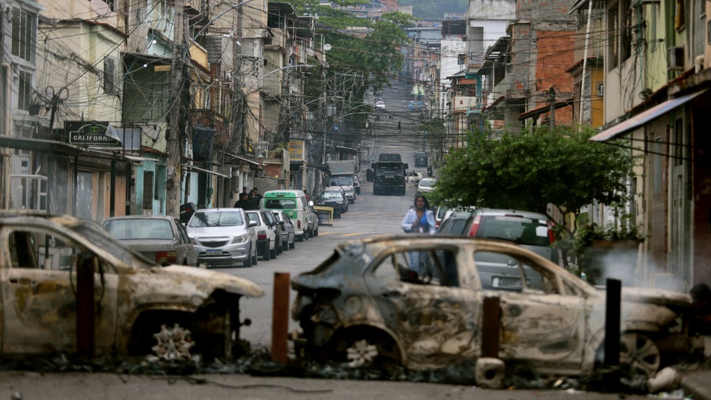 img-19a39c2e834-desktop