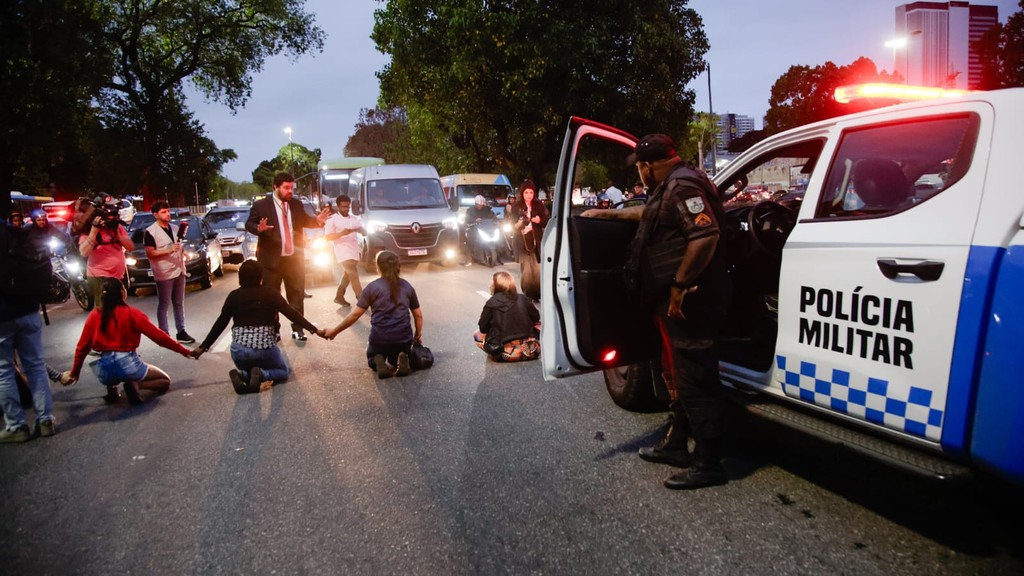 img-19a3a17b92f-desktop